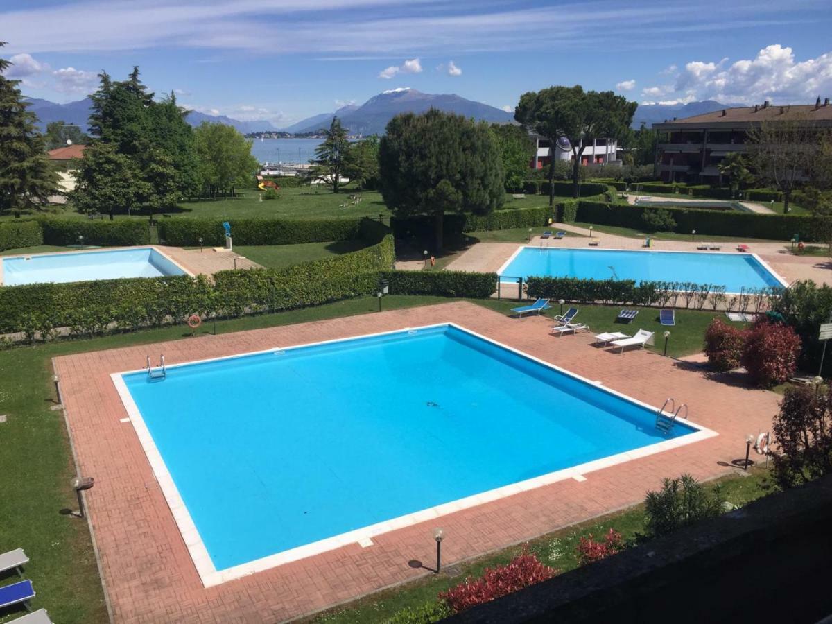 Casa Palazzo Apartment Desenzano del Garda Luaran gambar